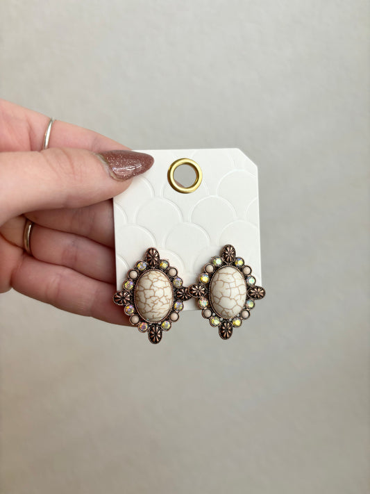 Cracked Ivory Rhinestone Stud Earrings